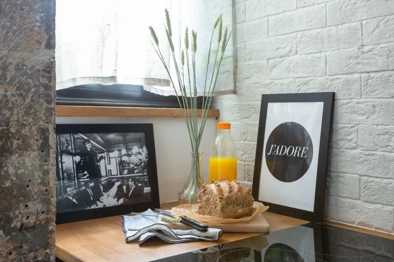 Artisan Lofts Courtyard Opera Apartment Paris