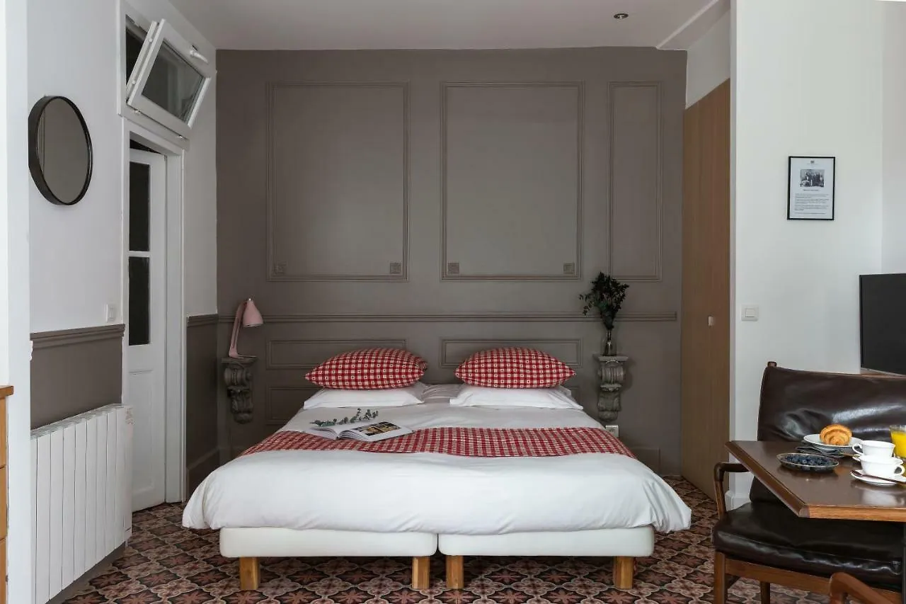 Artisan Lofts Courtyard Opera Apartment Paris